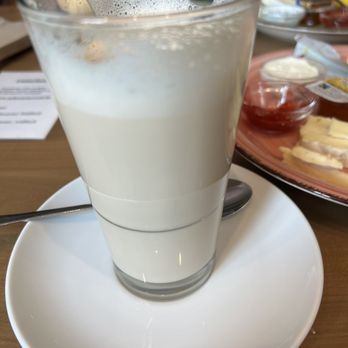Schwarzer Walfisch - Chai latte - Breakfast & Brunch Near Me - Heidelberg, BW Schwarzer Walfisch - Chai latte - Breakfast & Brunch Near Me - Heidelberg, BW