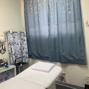 Elite Wax - cute and simple waxing station - Waxing Near Me - San Mateo, California