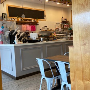 Espurresso Cat Cafe - Counter - Cafes Near Me - Bayside, New York