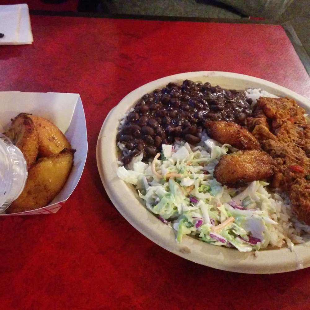 Bongos - Ropa vieja with beans, coleslaw, and fried bananas - Cuban Near Me - Seattle, Washington