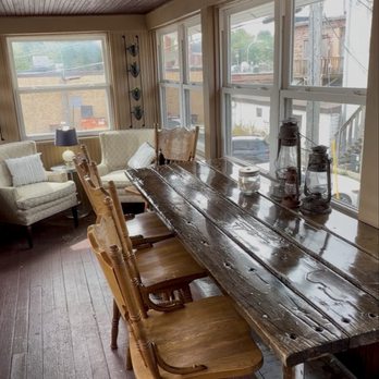 Froth & Cork - Seating inside - Coffee & Tea Near Me - Hastings, Minnesota