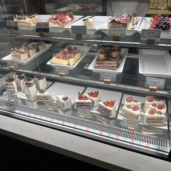 Paris Baguette - Bakeries Near Me - Carlsbad, California Paris Baguette - Bakeries Near Me - Carlsbad, California