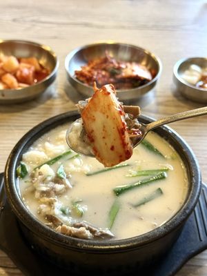 Moobongri Soondae Irvine Barranca (무봉리 순대국 얼바인 바랑카) by null