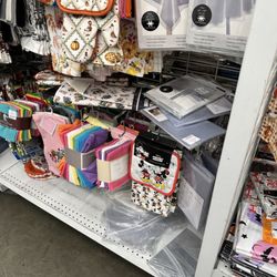 dd's DISCOUNTS