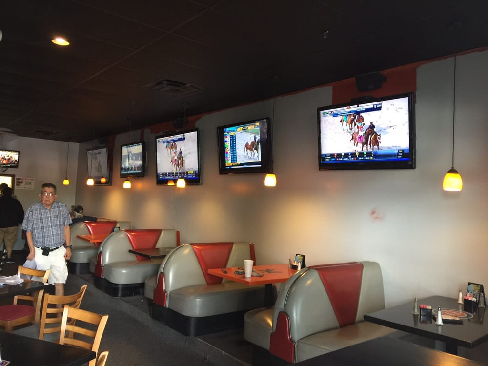 Screwballs Pizza & Spirits