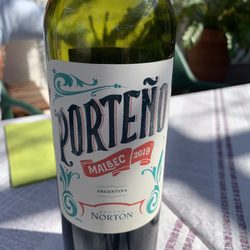 La Guitarra - Delicious and smooth Argentinian Malbec