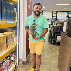 IGL - IGL Duty Free_Saint-Bernard-de-Lacolle, QC_Yelp_Sanju-7
