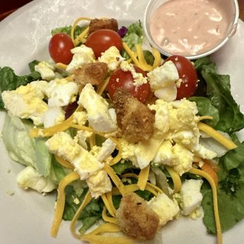 Texas Roadhouse - Salad (with thousand island dressing) - Steakhouses Near Me - Gulfport, Mississippi