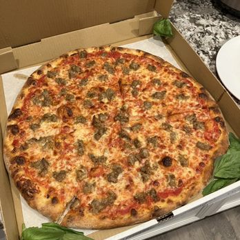 Pizza Parcheggio - Sausauge Pizza - Pizza Near Me - Greenville, South Carolina Pizza Parcheggio - Sausauge Pizza - Pizza Near Me - Greenville, South Carolina