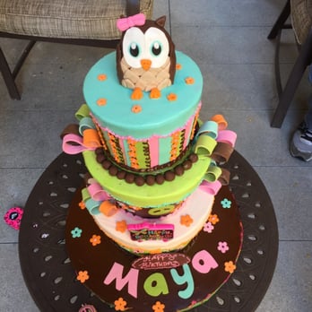 Blue Cake House - Pastel de Buo y Nena Hippie - Bakeries Near Me