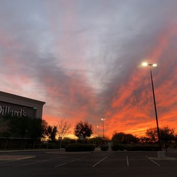 Dillards - 2/7/2021 - Department Stores Near Me - Gilbert, Arizona