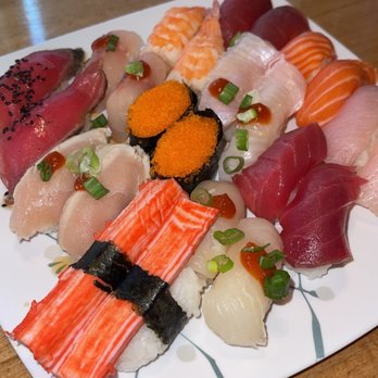 Oishii - Sushi plate (24 pieces) - Sushi Bars Near Me - Houston, Texas Oishii - Sushi plate (24 pieces) - Sushi Bars Near Me - Houston, Texas