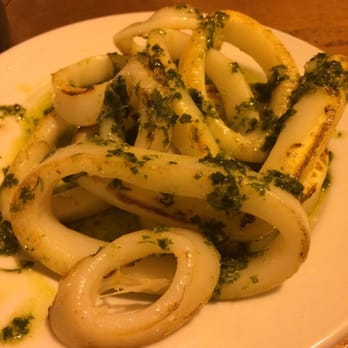 Taska Hogan La Coveta - Grilled calamari with salsa verde. Excellent. - Arroceria / Paella Near Me - Valencia, V