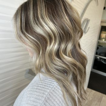 Bombshell Salon - Hair Salons Near Me - Puyallup, Washington