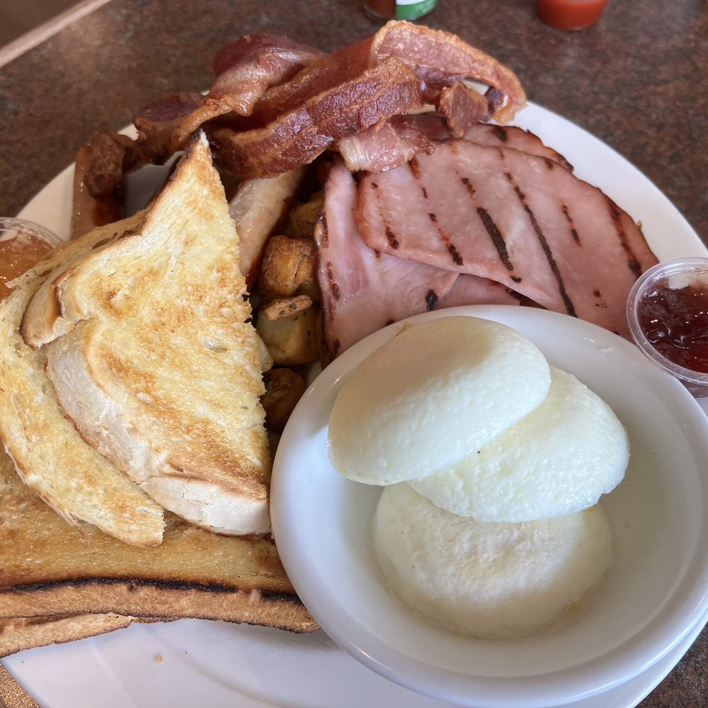 The Jammery - a plate of food on a table - Breakfast & Brunch Near Me - Kelowna, British Columbia The Jammery - a plate of food on a table - Breakfast & Brunch Near Me - Kelowna, British Columbia