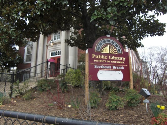 Southeast Neighborhood Library by null