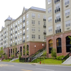 Avalon at Glen Cove by AvalonBay Communities - .