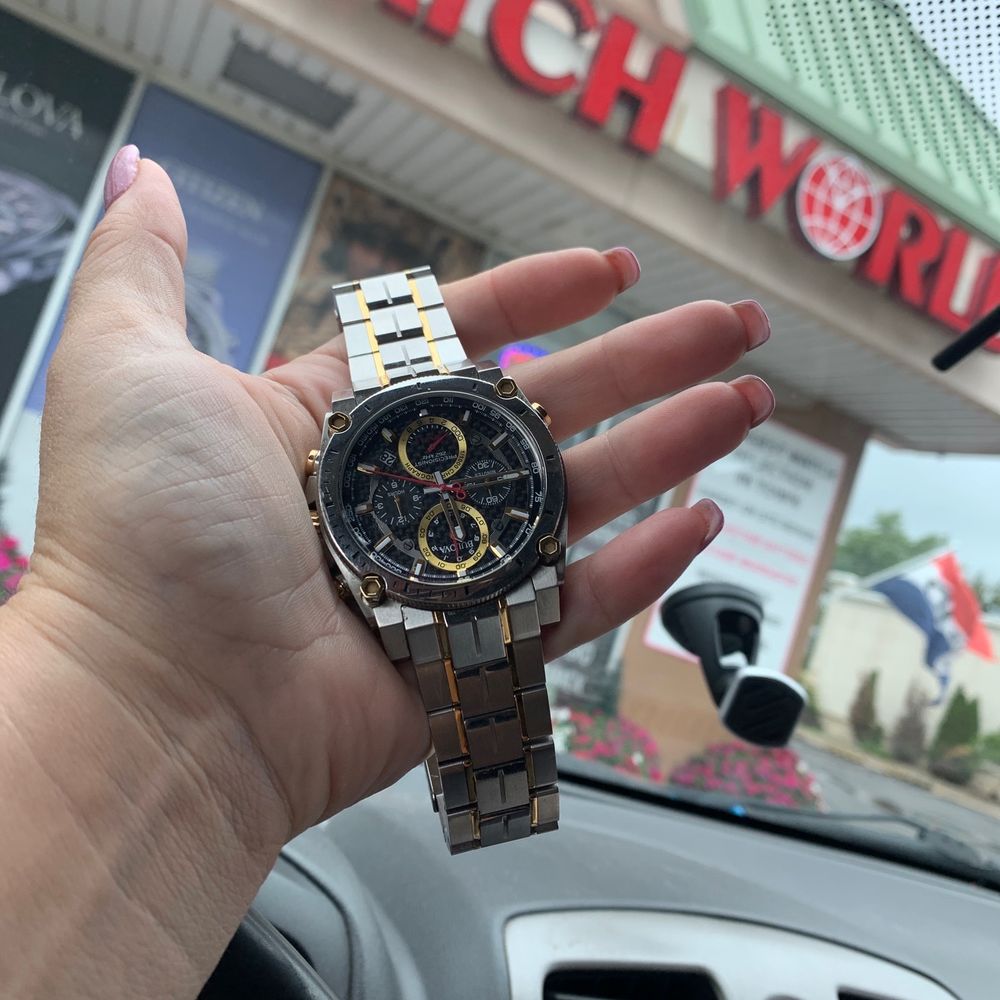 hand watch store near me