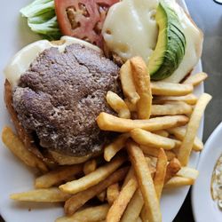 George's - California burger May 2024