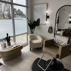 The Mane Momma - Catchin the vibe of our salon? Does it fit yours?