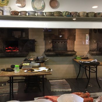 Taberna Roberto - A walk through Roberto's kitchen.  His wife is the head chef and she does an amazing job! - Portuguese Near Me - Angra do Heroísmo, 20