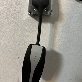 Bayless Electric - Tesla Nema 14-50 - Electricians Near Me