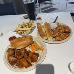 6 pc Chicken Wings Meal, Fresh Cut Fries 6 pc Chicken Wings Meal, Fresh Cut Fries