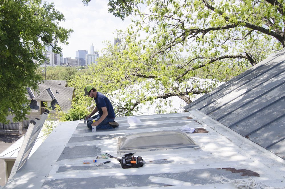 Slide of Freetail Roofing