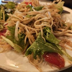 Papaya Thai Cuisine and Sushi Bar - Papaya salad