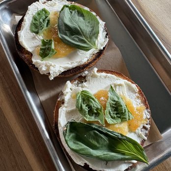 Hungry Mother - Meyer Lemon and Apricot Marmalade Bagel - Cafes Near Me - Chattanooga, Tennessee