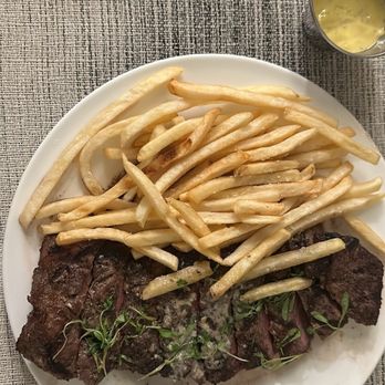 Thompson Houston - Room service - Hotels Near Me - Houston, Texas