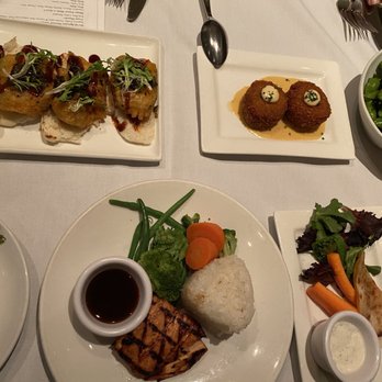 Roy's Waikiki - A nice start to an amazing meal experience - Hawaiian Near Me - Honolulu, Hawaii
