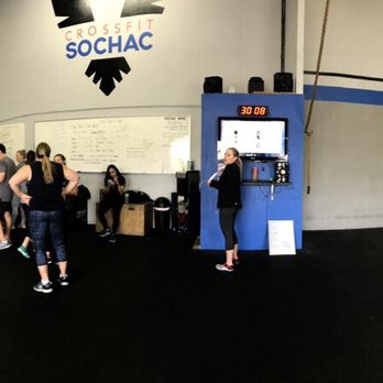 CrossFit SoChac - Panoramic of the gym on New Years Eve afternoon class - with champagne after a tough workout - Interval Training Gyms Near Me - Austin, Texas CrossFit SoChac - Panoramic of the gym on New Years Eve afternoon class - with champagne after a tough workout - Interval Training Gyms Near Me - Austin, Texas