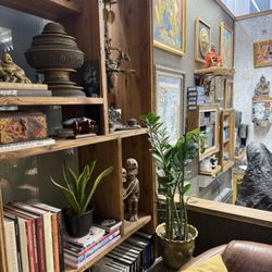 Duck's Tattoo & Piercing - Welcome to the cozy and welcoming place to get the tattoo
