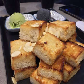 Bingsu Bean - Honey toast with black sesame ice cream and green tea/matcha ice cream - Desserts Near Me - Toronto, Ontario