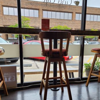 Curt’s Cafe - Cute counter - Cafes Near Me - Highland Park, Illinois