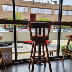 Curt’s Cafe - Cute counter