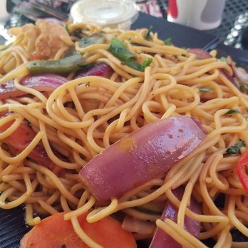 Micas - Tallarin Saltado Vegetal - Sauteed Vegetable Spaghetti - Peruvian Near Me - Rancho Cucamonga, California