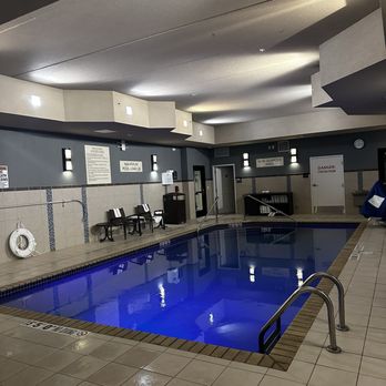 Hampton Inn & Suites Milwaukee/Franklin - Indoor swimming pool - Hotels Near Me - Franklin, Wisconsin Hampton Inn & Suites Milwaukee/Franklin - Indoor swimming pool - Hotels Near Me - Franklin, Wisconsin