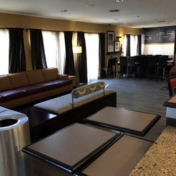 Hampton Inn Los Angeles/Carson/Torrance - Guest lounge near the lobby - Hotels Near Me - Carson, California Hampton Inn Los Angeles/Carson/Torrance - Guest lounge near the lobby - Hotels Near Me - Carson, California