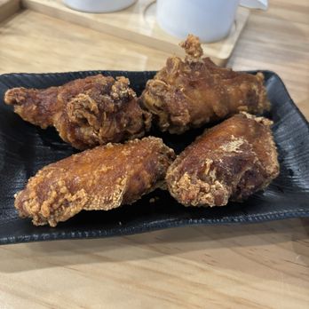Dumpling King - the chicken wings do not match what shown on the menu.... but do taste acceptable - Dim Sum Near Me - Coral Springs, Florida