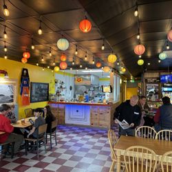 Hew - Inside the restaurant