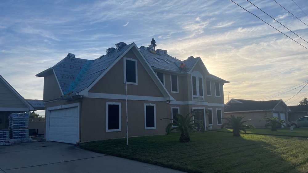 Slide of Elite Roofing