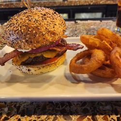 Bacon cheeseburger with onion rings