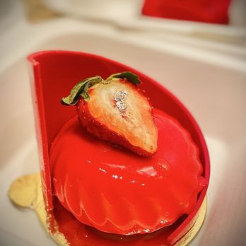 Lottie - LOVE!!!! Moi little Strawberry cake in a new Version! Ohhhhh!! (Dark Chocolate Rose in back) Happy Valentine's day indeed!  OuiOui :)... - Coffee & Tea Near Me - Saint Petersburg, Florida