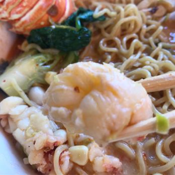 Tsuki Ramen - Huge chunks of lobster - Ramen Near Me - Westlake Village, California