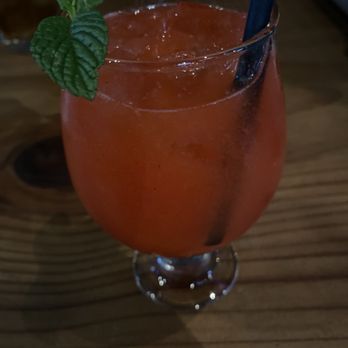 Napa Palisades Saloon - Strawberry fizz - Sports Bars Near Me - Napa, California