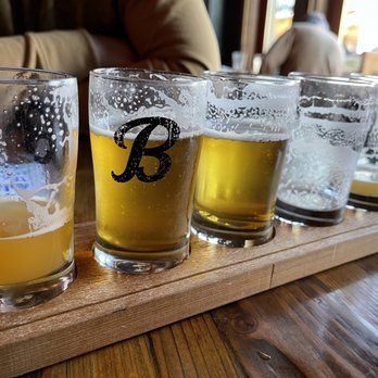 Blewett Brewing - Flight of beers - Breweries Near Me - Leavenworth, Washington Blewett Brewing - Flight of beers - Breweries Near Me - Leavenworth, Washington