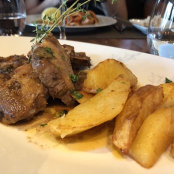 Size restaurant - Ribs and portugués potatoes ... - Portuguese Near Me - Porto, 13 Size restaurant - Ribs and portugués potatoes ... - Portuguese Near Me - Porto, 13