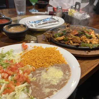 El Paso Mexican Restaurant - Chicken and Beef Fajitas - Mexican Near Me - Sevierville, Tennessee El Paso Mexican Restaurant - Chicken and Beef Fajitas - Mexican Near Me - Sevierville, Tennessee